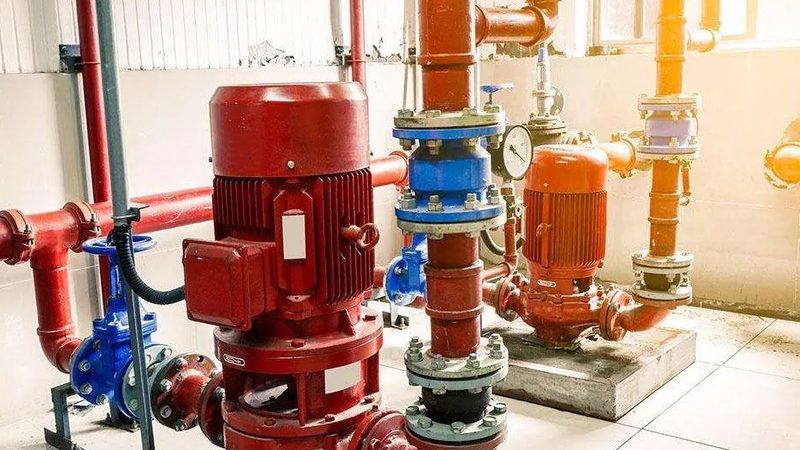 氟塑料化工泵：揭秘其在化工行业的广泛应用与选型要点